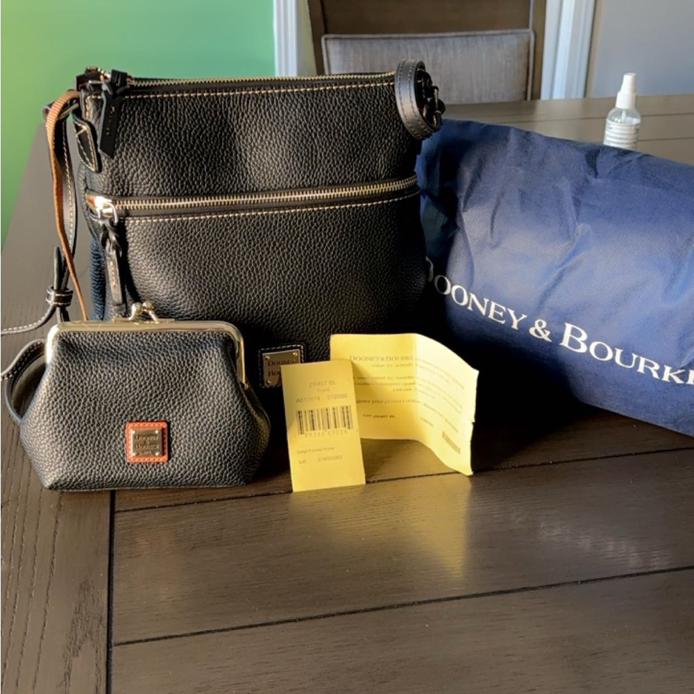 Dooney & Bourke - Picture 8 of 13
